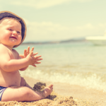 3 vital tips to enjoy a beach vacation with your baby